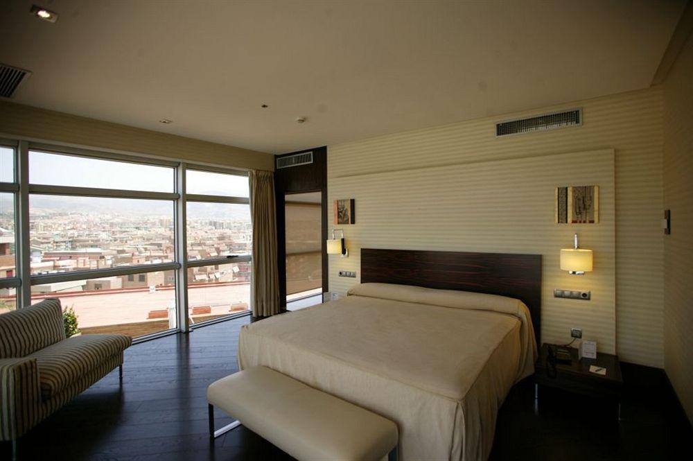 Barcelo Granada Congress Hotel Room photo